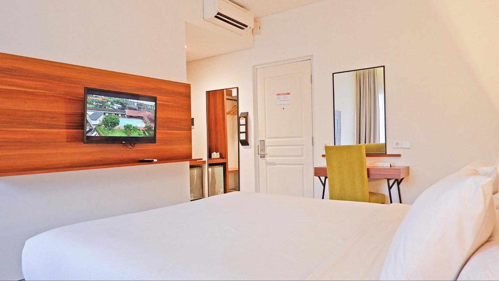 Front One Resort Magelang Exterior photo